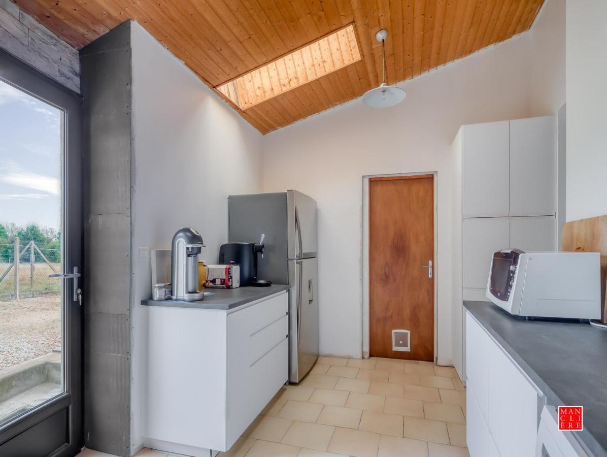 Maison Blanche Piscine Et Petit Dejeuner Châtellerault Kültér fotó