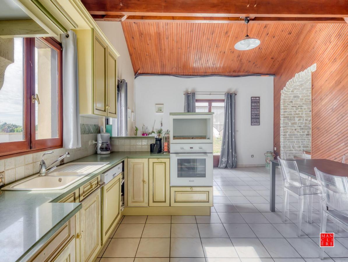 Maison Blanche Piscine Et Petit Dejeuner Châtellerault Kültér fotó