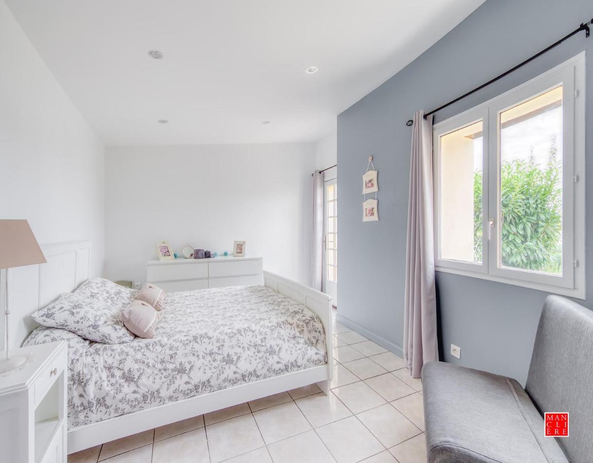 Maison Blanche Piscine Et Petit Dejeuner Châtellerault Kültér fotó